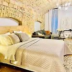 Tomy Old Town Vilnius