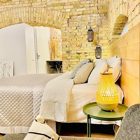 Tomy Old Town Butas Vilnius