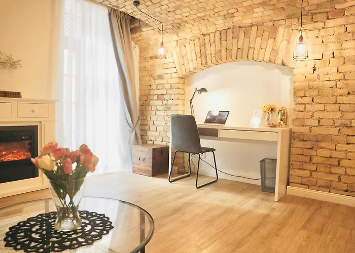 Tomy Old Town Butas *